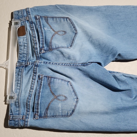 American Rag Womens Jeans Size 11 Short Sistressed Distroyed Fray Ripped Flaw - Picture 2 of 15